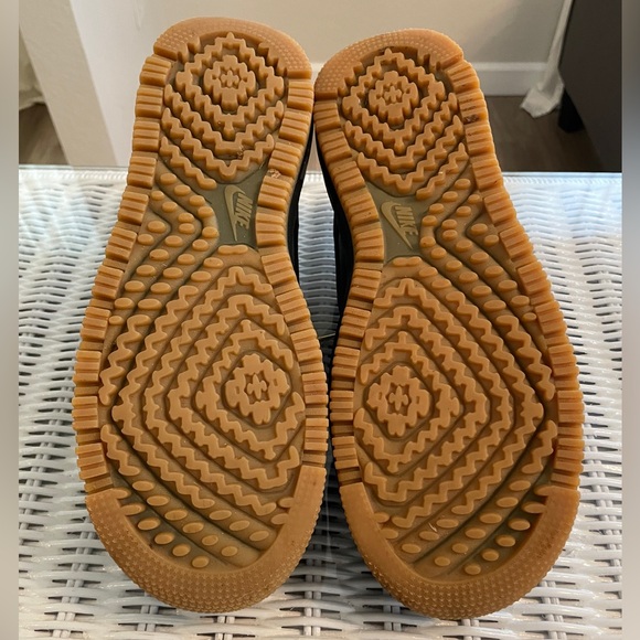 Nike Men's Air Force 1 Luxe - Picture 8 of 12